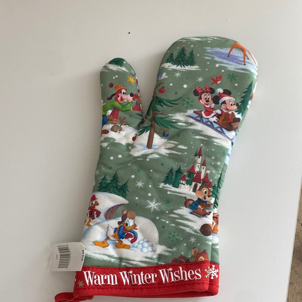 Disney holiday potholder- NWT different patterns available(see picture)